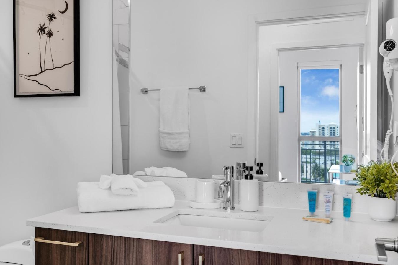 Urban Escape 3 Bed Unit Near Brickell And Wynwood Apartment Маями Екстериор снимка